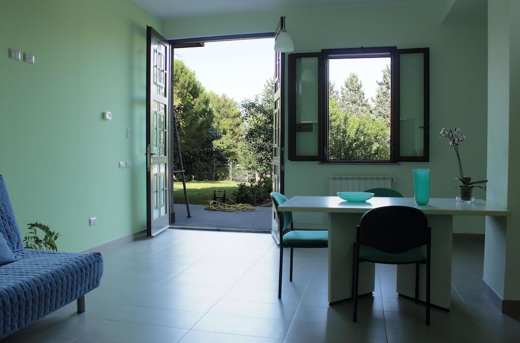 Etna Holiday Home Nicolosi Szoba fotó