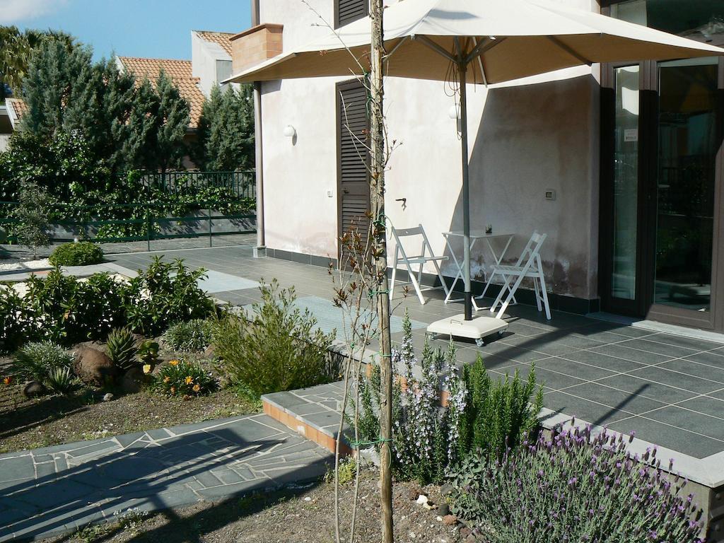 Etna Holiday Home Nicolosi Szoba fotó